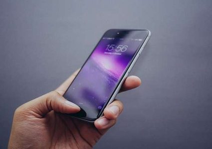 ماسح الأصابع يحافظ على خصوصية صاحب الهاتف بعد الوفاة