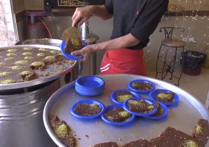 بالفيديو.. أسواق الحلوى تنتعش للناجحين بالثانوية العامة