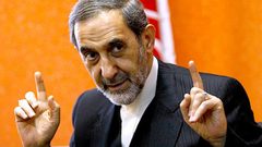 ولايتي يزور موسكو وينقل رسالة من خامنئي إلى بوتين