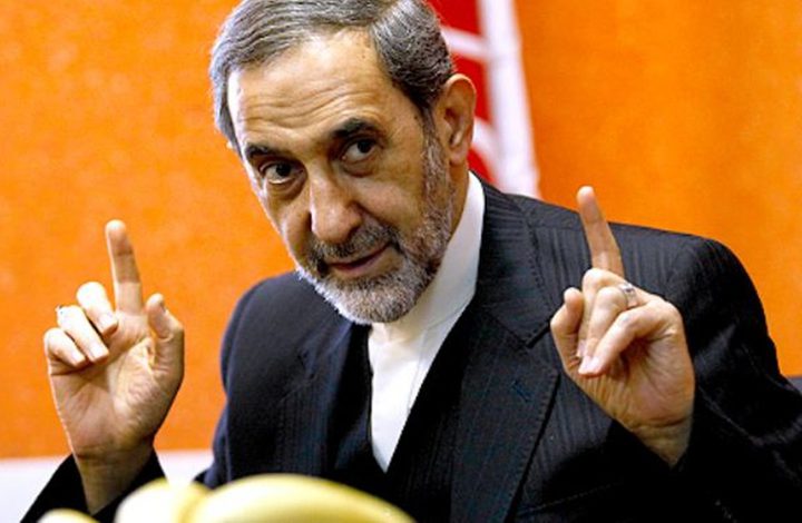 ولايتي يزور موسكو وينقل رسالة من خامنئي إلى بوتين