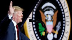 السفارة الأمريكية في بريطانيا تحذر رعاياها خلال زيارة ترامب