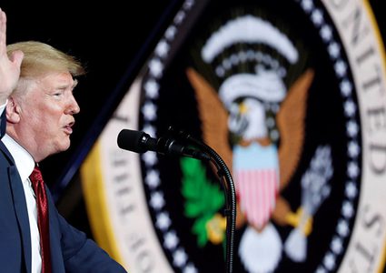 السفارة الأمريكية في بريطانيا تحذر رعاياها خلال زيارة ترامب