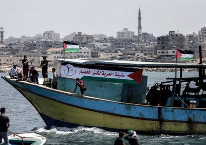 البحرية الإسرائيلية تحتجز سفينة الحرية