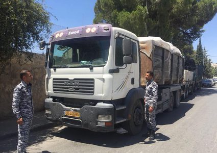 ضبط شاحنة إسرائيلية محملة بنفايات صلبة في بيت لحم