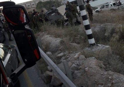 اصابة 4 من عناصر قوات الاحتلال جراء انقلاب جيب بالقرب من مستوطنة "كريات اربع"
