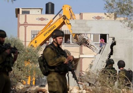 الاحتلال يهدم منزلين في قلنسوة