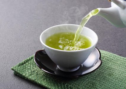 فنجان من الشاي أم القهوة؟