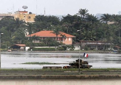 مقتل جندي فرنسي وإصابة آخر بتحطم مروحية في ساحل العاج