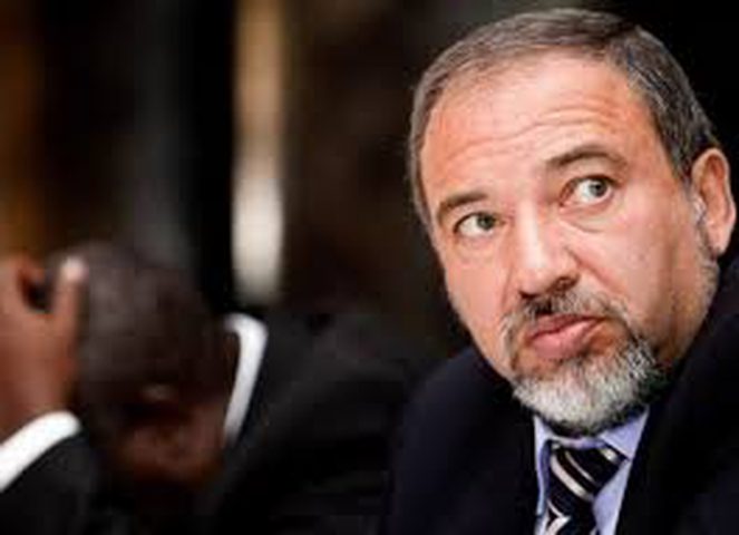 ليبرمان يترأس إجتماع طارىء لمناقشة خطر الزلال