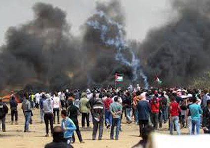 نجاة مواطنين من صاروخ إسرائيلي شمال غزة