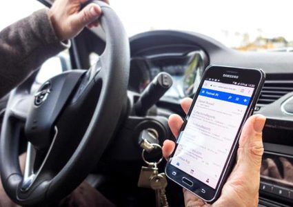 تقنية ذكية تكشف استخدام السائقين للهواتف