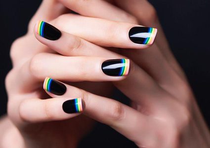 مناكير الفرانش تحقق عودة قوية