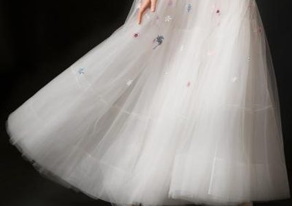 فساتين زفاف كم طويل