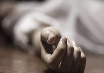 الكلاب تنهش لحم سيدة قتلت على يد أحد أقربائها