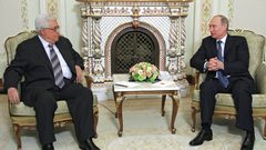 الرئيس عباس يجتمع مع نظيره الروسي