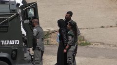 84 حالة اعتقال لنساء وفتيات خلال العام الجاري