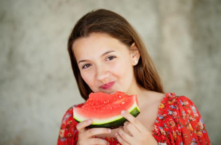 فوائد البطيخ للبشرة