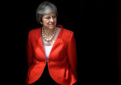 ماي تحذر من انهيار مشروع "البريكست"