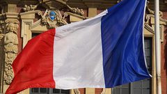 فرنسا تدعم حل الدولتين