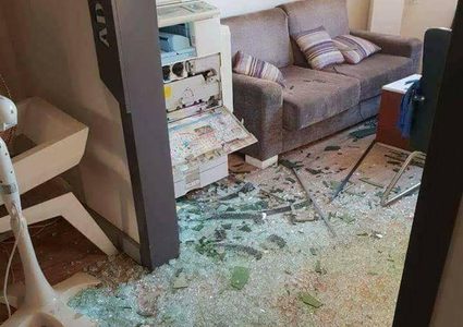 صحة غزة: اضرار جسيمة بسيارات الاسعاف جراء القصف