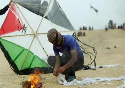 الكابنيت يتوعد مطلقي الطائرات الورقية بالصواريخ