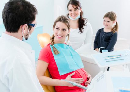 دراسة: 38 % من الحوامل يعانين نزيف اللثة