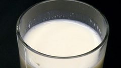 الحليب كامل الدسم يوقف السكتات الدماغية