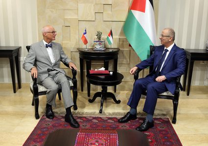 الحمد الله يستقبل السفير التشيلي لانتهاء مهامه