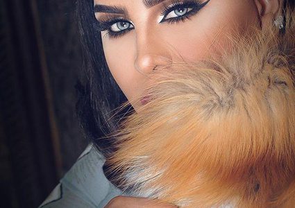 أحلام تغرد باللغة الفرنسية وتثير الجدل