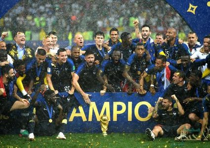 فرنسا تغير أسماء محطات الـ"مترو" لأسماء اللاعبين