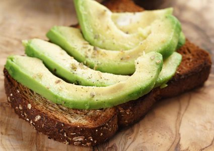 يجب الإعتدال في تناول الأفوكادو لهذا السبب