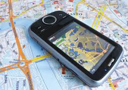 تحذير:  يمكن لنظام تحديد المواقع GPS تتب