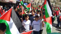 الأطفال في طولكرم يهتفون لحرية الأسرى
