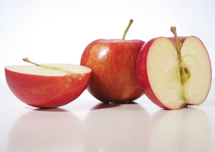 نصيحة اليوم: لا تتناولي بذور التفاح بتاتاً