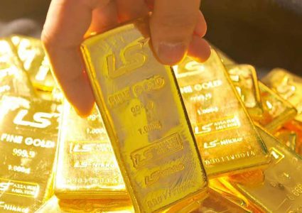 الذهب يسجل أدنى مستوياته في عام