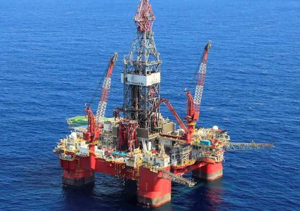 النفط يتراجع مع ارتفاع المخزونات الأمريكية