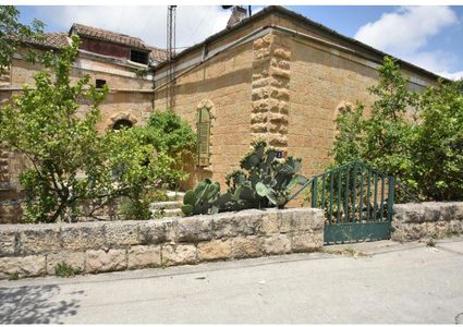 بلدية رام الله تنقذ مبنى تاريخيا من الهدم