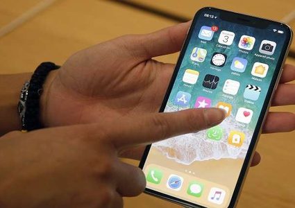 اكتشاف عيب جديد في هواتف "آيفون-X"