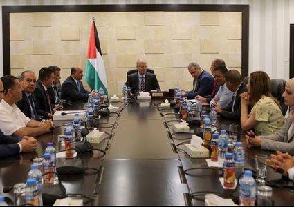 الحمد الله يطلع على اهم المعيقات التي تواجه القطاع