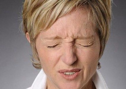 لماذا نغلق أعيننا عند سماع ضوضاء عالية؟!