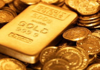 الذهب ينخفض لأقل سعر في عام مع ارتفاع الدولار