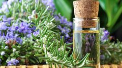 فوائد زيت "اللافندر" لعلاج حب الشباب