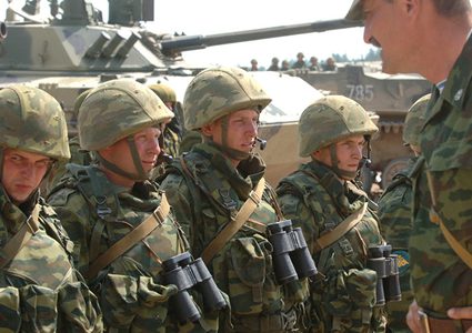 روسيا تتسلم 10 مقاتلات "Su-35" و49 صاروخ "كاليبر"