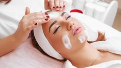 خلطات طبيعية لتهدئة حبوب الوجه