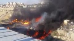 حريق كبير عند مدخل بلدة العيزرية في القدس