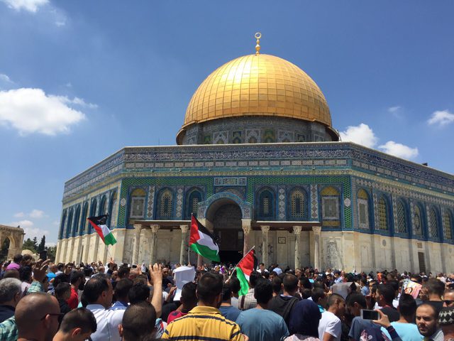 مدير المسجد الاقصى يدعو لشد الرحال الى الاقصى
