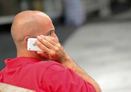 الهواتف المتحركة والسرطان هل هناك علاقة؟