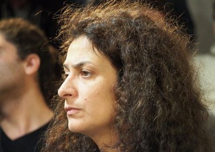 "فنانة الثورة السورية" مي سكاف.. في ذمة الله