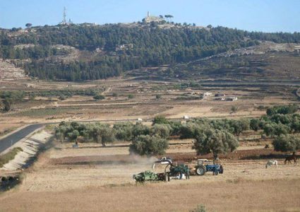 القرية الفلسطينية التي يمنع فيها كلّ شيء