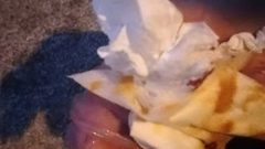 الاحتلال يطلق كلابه على والدة أسير في بيت لحم